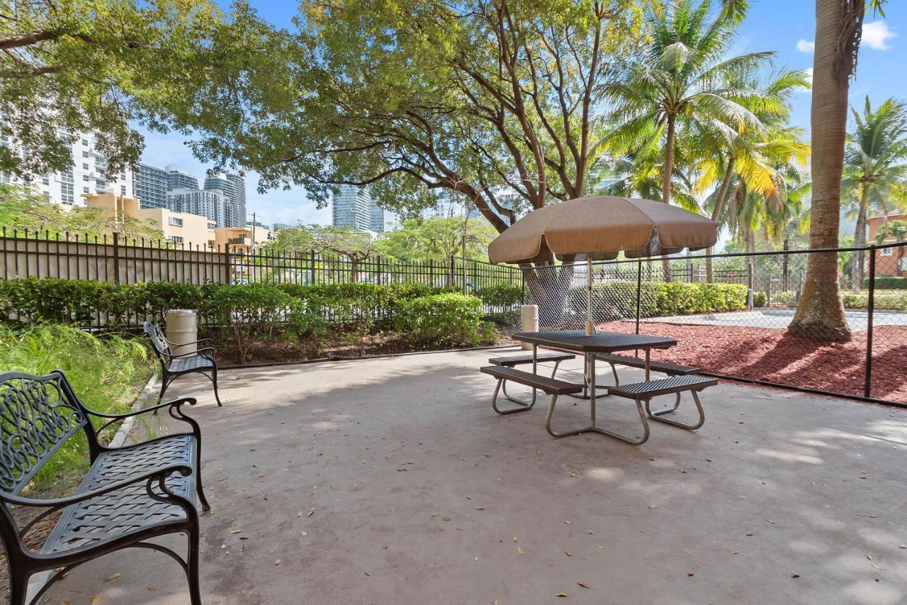 Extended Stay America Premier Suites - Miami - Downtown Brickell - Cruise Port Eksteriør bilde